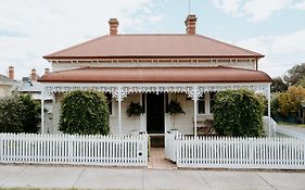 Olinda Cottage - Cbd Bendigo With City Views